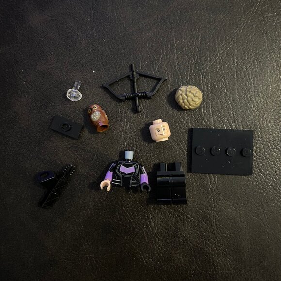 Hawkeye Lego Minifigure - Picture 2 of 2